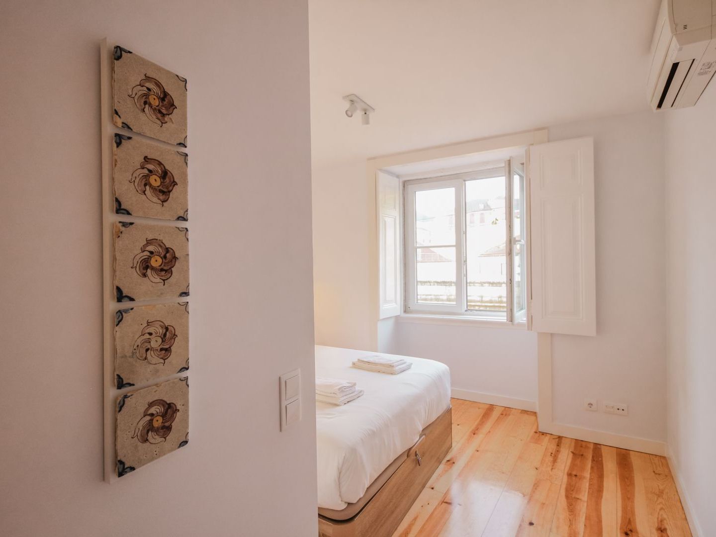 Joivy Elegant 2Br Apt Nearby Tram 28E Stop - Portas Sol Lisboa Exterior foto